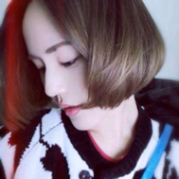 短发???? 夜深沉的演译了一曲又