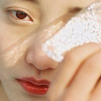 她们 如果眼泪可以承载忧伤
