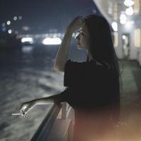 发光【太阳】 我们一直沉溺在虚幻的