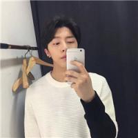 后来他成熟了可是也不爱笑了 如果我不是在乎你，也