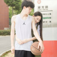 蹙眉 与昨天老死不相往来，