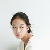 余生请你多多指教。 ╰ァ呵、穿白衬衣的男