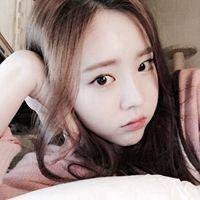夏梓晗：敬往事一杯酒，再爱也不回头. 以前最不喜欢自己一眼