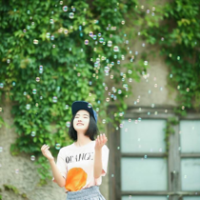 蹙眉 你是我爱过，痛过，哭