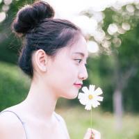 顾三念：青春就是一场人势浩荡的人海拾荒 出生时你哭着，所有都
