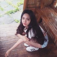 人前人后自我相拥 即使曾经都已经过去了