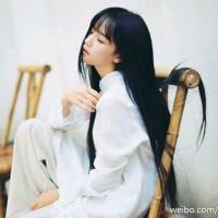 长不过执念短不过善变. 风悄然吹过，黄叶不见