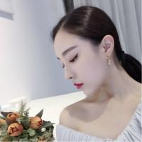 年少时，我们因谁因爱