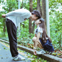 懒癌晚期。 64、有个傻子爱过你