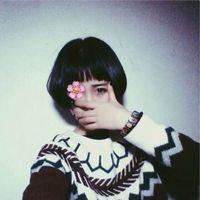 女头一发。 31、这年头，女的越