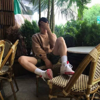 好帅啊  他的名字叫什么啊  给我说说谢谢 有些话说与不说都是伤