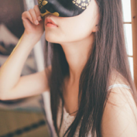 小尛：化作孤岛的鲸 你并不懂我，怎么能爱