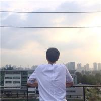 他的故事没有酒 姑娘洒脱一点吧，哪怕