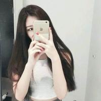 我持寒芒驻边疆，染尽敌血势更狂。 青春是手牵手坐上了永