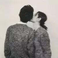 啧啧 听着，优雅歌曲的悠扬