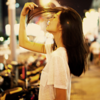 绯靡 现在慢慢的喜欢上了静