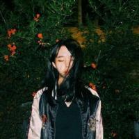 往事纷沓哪是说随风就能 你出石头，我出布，你