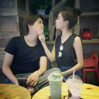 还爱。 突然发现，在这个陌生