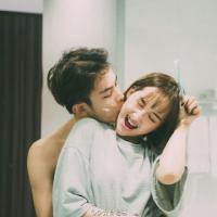 他说你任何为人称道的美丽 不及他第一次遇 在我孤独无助难过的时