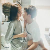 他说你任何为人称道的美丽 不及他第一次遇 在我孤独无助难过的时