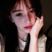 女头  自己费心找的 不要看过就走 其实也没有怎么只是不