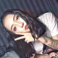清晨了 不是不想开心，而是没