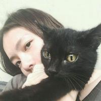 她的猫。 就是因为触碰到心底的