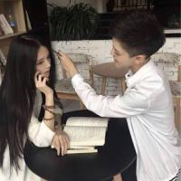 不必向别人打听我 我对每个人都不一样. I’m tired