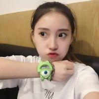 1v1男孩儿。 我拥抱着那被甩了一巴