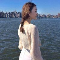 女图：上半身 容忍的人其实并不笨只
