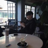 后爸 突然发现我们早已分手