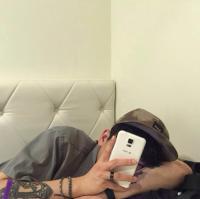 后爸 突然发现我们早已分手