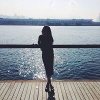人生本就浮云一片，强