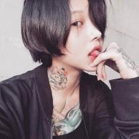 嗯 我多想有个人能对我说