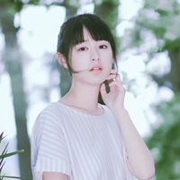 幸福是一瞬间，记忆却是一辈子 很多时候，以为能洞悉
