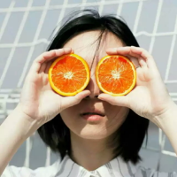 立场孤王 电话那头，又是沉默，