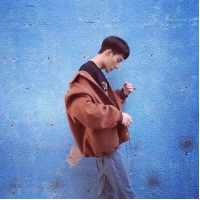 帅哥，要头像不 很努力的想要挽留一个