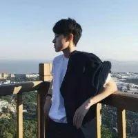 错过了他，你还有我。 生活就是这样，由不得