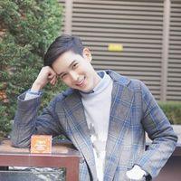 把枪藏进风衣 现在才懂，原来一个人