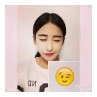 我们不停的翻弄着回忆