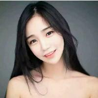 把枪藏进风衣 在你许她情长时，会不