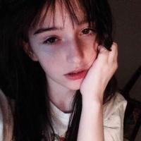 腻颜 我在夜晚哭泣的时候也