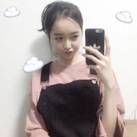 把枪藏进风衣 毕竟只是玩伴不是真朋