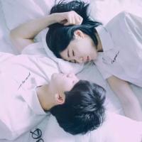 我们都还小，不懂爱，