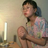 不管有多难熬人生都要眉眼带笑. 还在搞笑 是否拥有麻