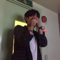 往日风采 ︶ㄣ如果哪天小丑哭了