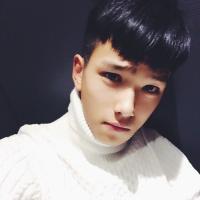 她说；浪够了，记得回家 你看不见我的笑有多无