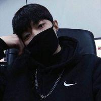 后来你俯视苍生 再也不能与世无争 我们需要学的就是在心