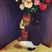 你是我睡觉都会梦见的人。 无论我变的如何强大，