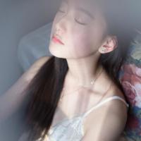 我在梦里却始终只有她 我没有比其他人强悍